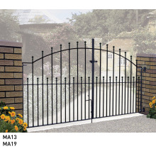 BIC MANOR BALL TOP METAL ARCHED DRIVEWAY GATES
